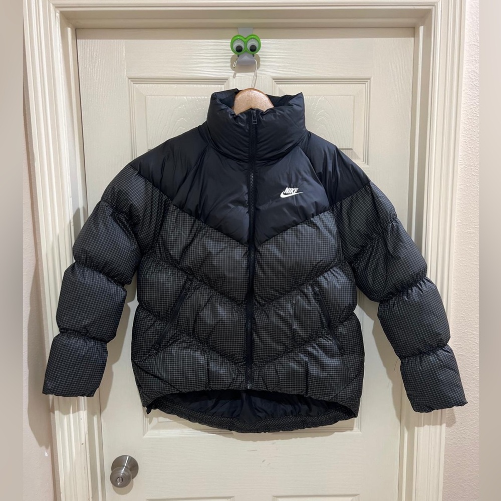 Nike Sportswear Therma-FIT Repel Wind Puffer Jacket NWT Woman’s Size SMALL